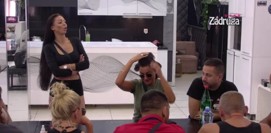 TREBA DA POBEDI MAJA! Janjuš izgovorio skandaloznu rečenicu i šokirao sve zadrugare, opleo po bivšim pobednicama rijalitija!
