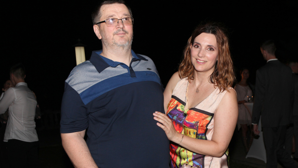 POGLED OD MILION DOLARA Zvezde 