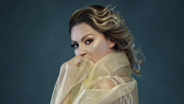 NINA BADRIĆ LICEM U LICE SA PROGONITELJEM! Pevačica je strahovala za svoj život, sve dok se ovo nije desilo!