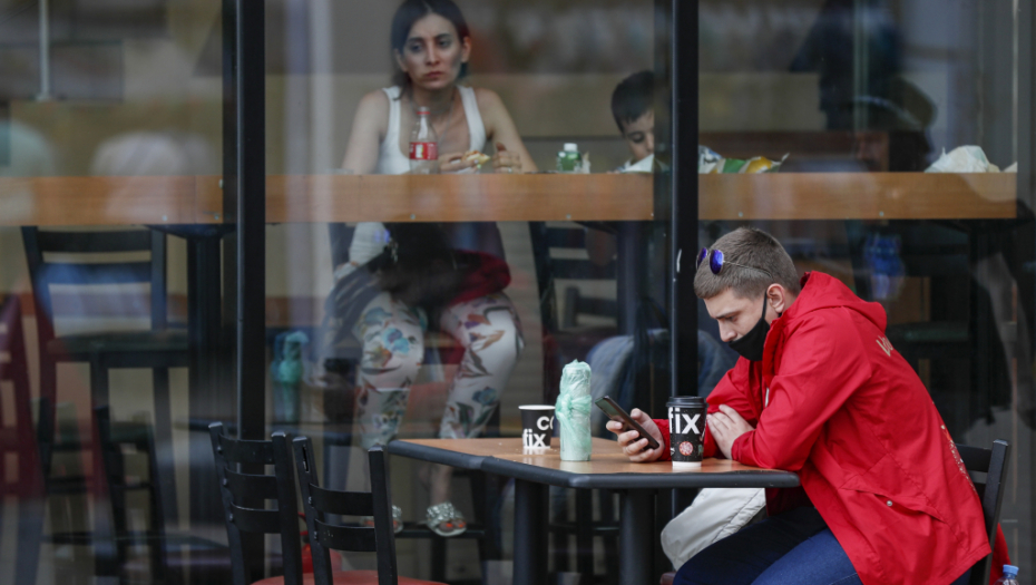 NEPUŠAČI U RUSIJI PRIVILEGOVANI Dobijaju deset dana duži odmor!