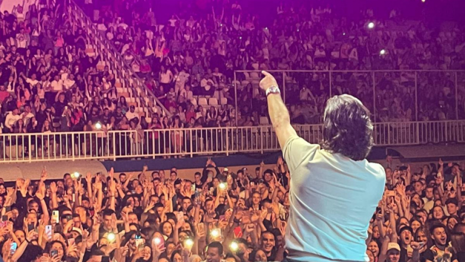 ZAPUŠIO USTA HEJTERIMA Lukas pokidao koncertom u Vranju, fotografije govore više od hiljadu reči, a jedna stvar će vas raspametiti! (VIDEO)