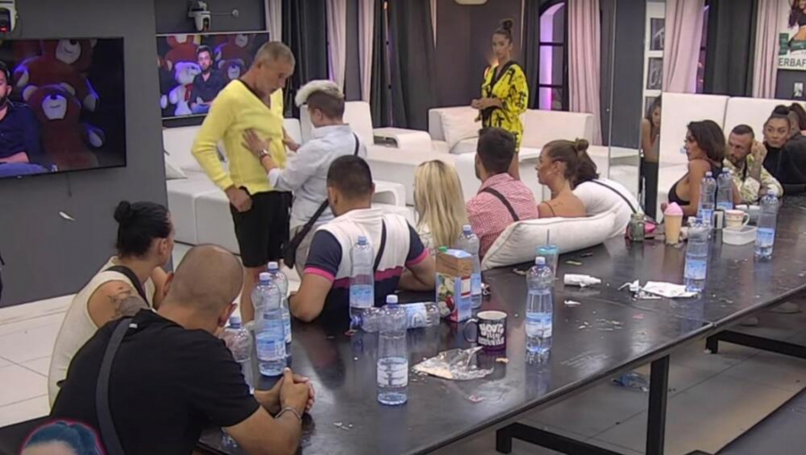 MATORI HOMOFOBIČARU! Skandalozne optužbe Lepog Miće, Matora navodi devojke na intimne odnose, nastao karambol u Beloj kući