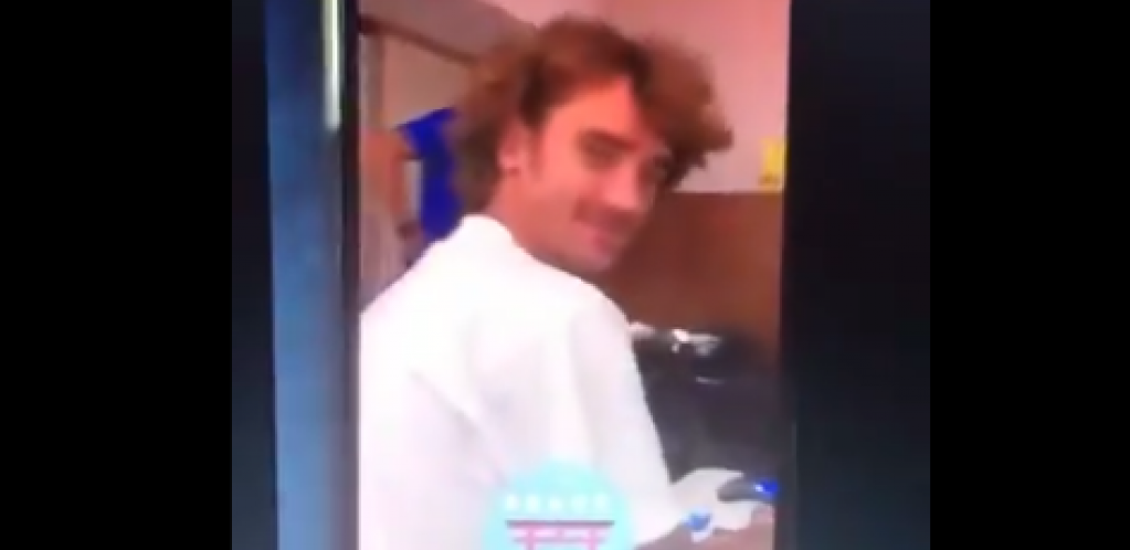 SKANDALOZAN SNIMAK KRUŽI DRUŠTVENIM MREŽAMA! Reprezentativci Francuske rasističkim uvredama vređali Japance! (VIDEO)