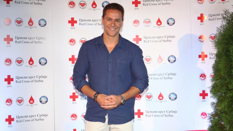 POPULARNI GLUMAC ODUŠEVIO SVE PRIVATNIM SNIMKOM Luka Raco podelio nesvakidašnje scene koje će zauvek pamtiti!