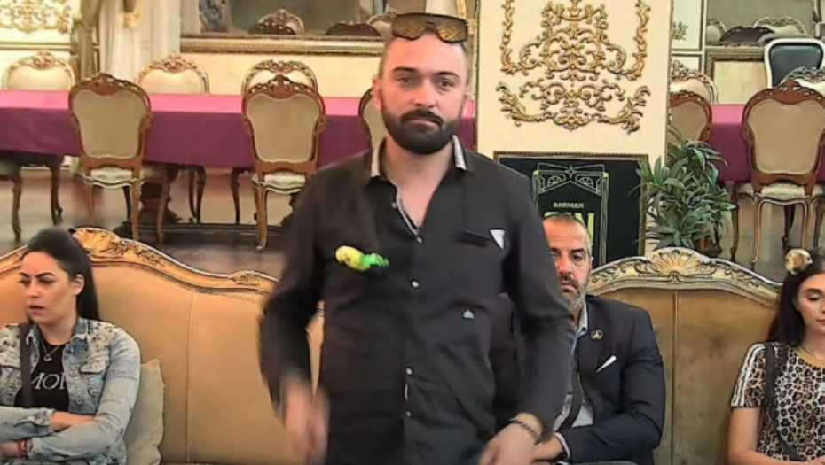 ČEKA SE REAKCIJA PRODUKCIJE! Rijaliti učesnik zaboravio na kamere i prekršio veoma strogo pravilo u Parovima!