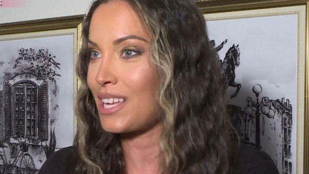 MIRKA VASILJEVIĆ PRVI PUT PROGOVORILA O ČETVRTOJ TRUDNOĆI Lepa glumica priznala da je zaboravila neke stvari, a evo i da li će konačno sa Vujadinom uskoro pred matičara!