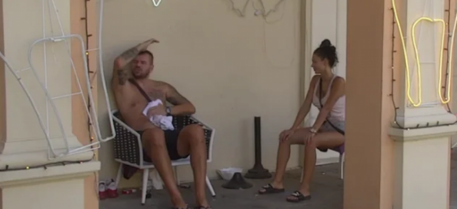 POLICIJA NAM DEŽURA ISPRED STANA Maja i Janjuš se dogovaraju gde će živeti kada izađu, čeka ih prava idila!