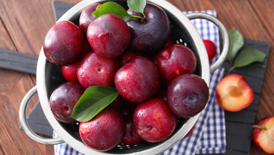 SAVEZNIK DOBROG ZDRAVLJA: Ako redovno jedete ovo voće snizićete holesterol, ojačati imunitet i poboljšati probavu!