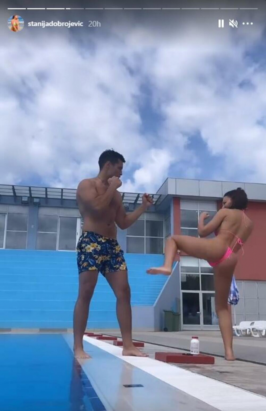 NESTAO U SEKUNDI Stanija prebila dečka, Marko posle jednog udarca pao kao pokošen (FOTO)