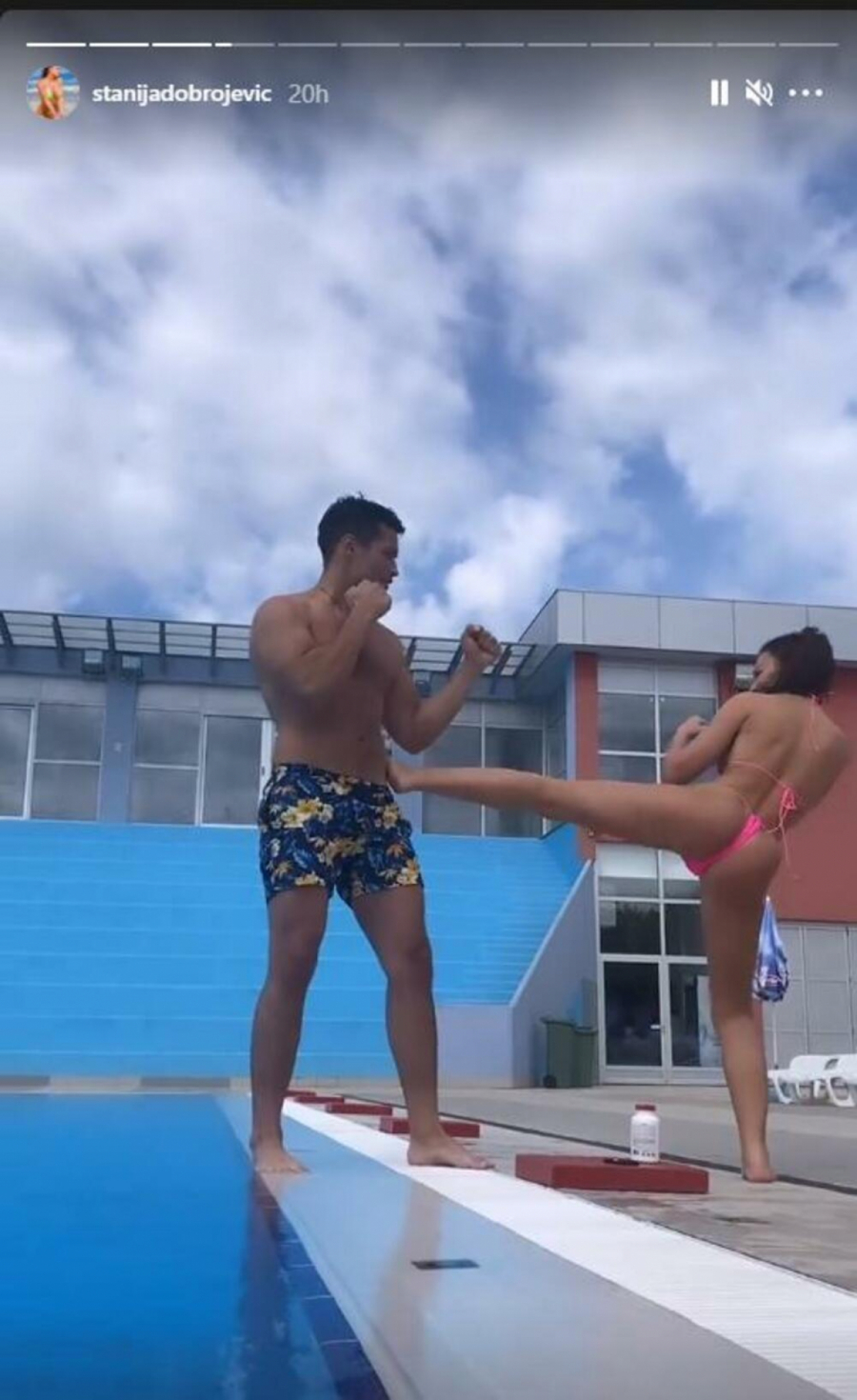 NESTAO U SEKUNDI Stanija prebila dečka, Marko posle jednog udarca pao kao pokošen (FOTO)