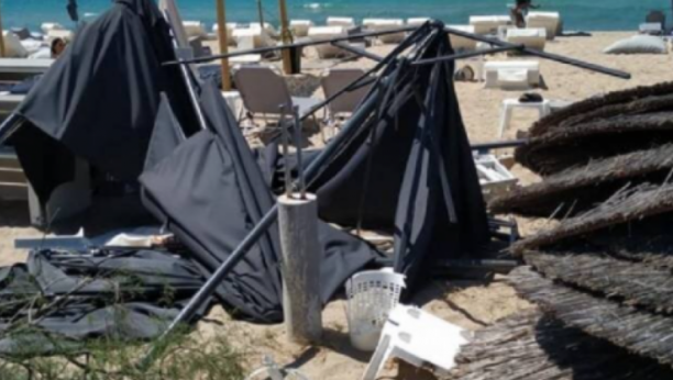 RAZORNI VRTLOG Tornado pogodio Halkidiki, ima povređenih na plaži