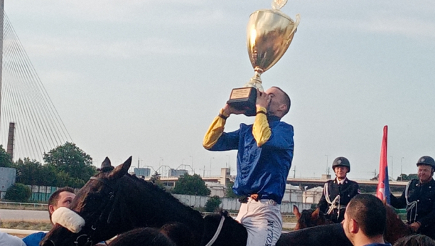 ODRŽANA TRKA VREDNA MILION DINARA! Fanpalast oduvao konkurenciju u 99. galopskom derbiju!