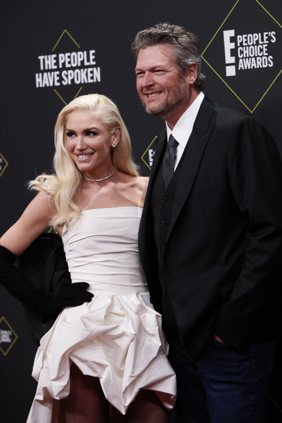 UDALA SE POZNATA PEVAČICA! Njen muž napravio privatnu kapelu u svom dvorištu gde je obavljena ceremonija