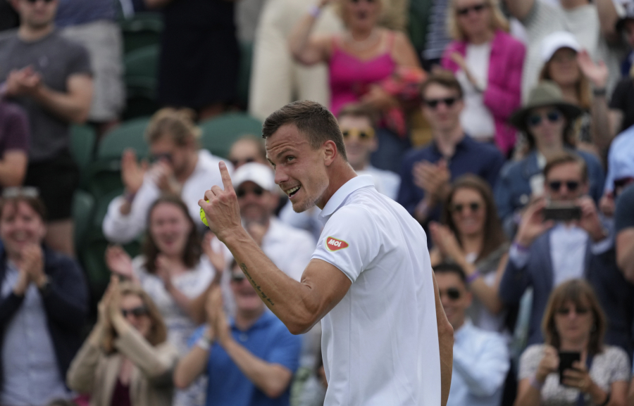 SVE JE VIŠE NEZADOVOLJNIH Još jedan teniser protiv odluke ATP-a da sakcioniše Vimbldon oduzimanjem bodova