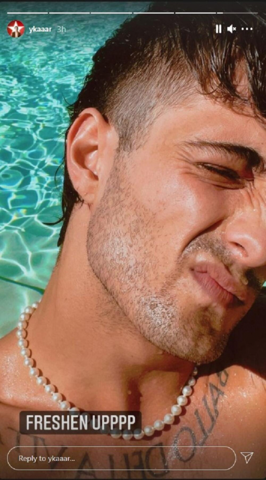 POBEDNIK EVROVIZIJE K'O PUŠTEN SA LANCA Slikao se bez odeće, pa tetovirao sam sebe (FOTO)