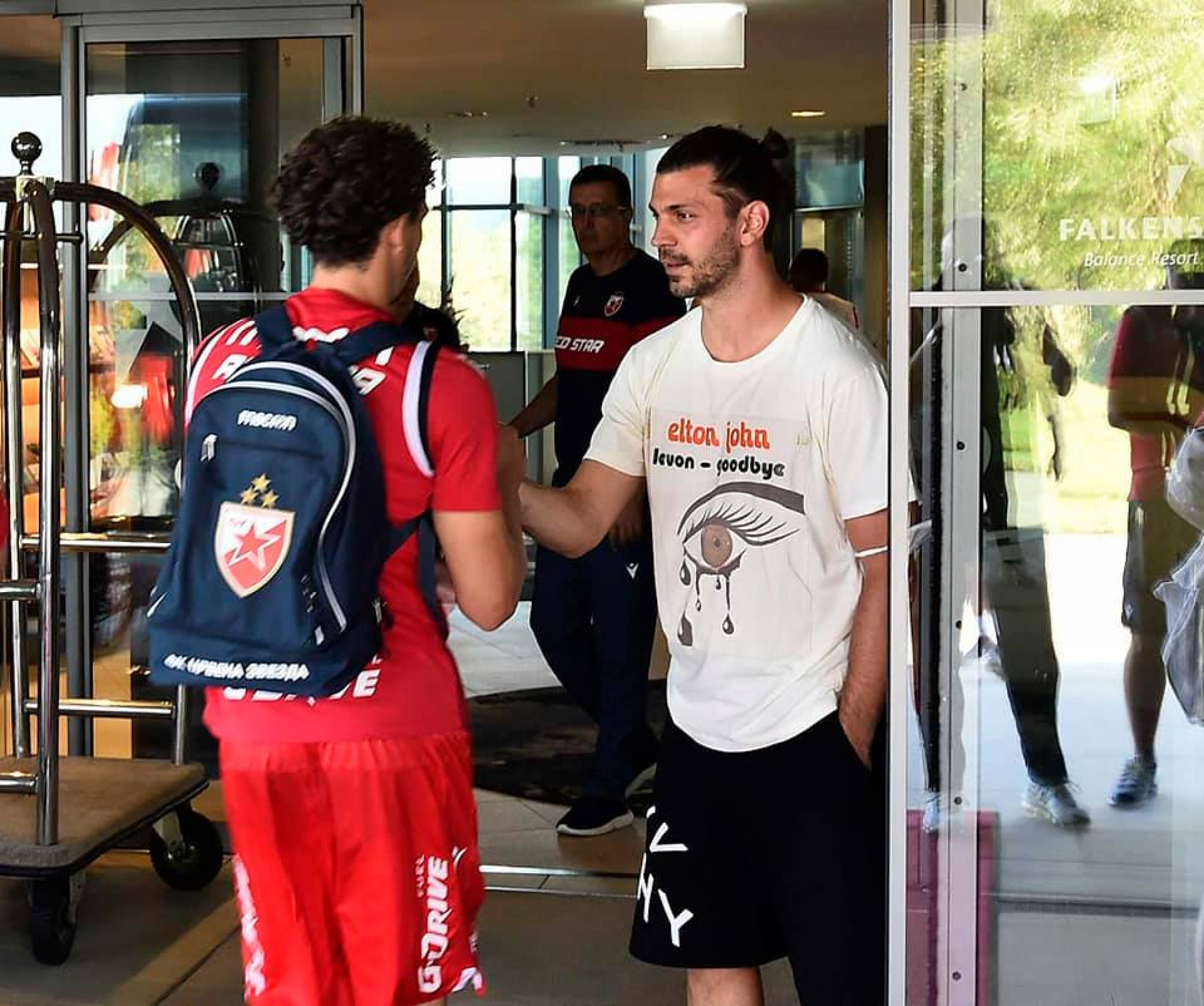 DRAGOVIĆ ZNA GDE JE DOŠAO! Ako napraviš grešku - svi te psuju i pljuju