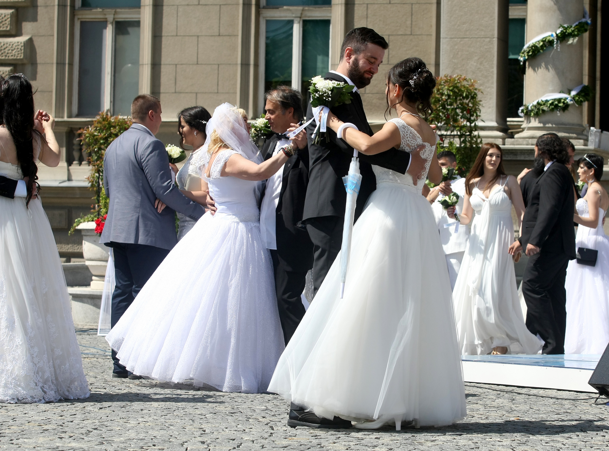 DRAMATIČNO Armija muškaraca do 45 godina ne može da se oženi: Ženu traži 250.000 momaka u Srbiji