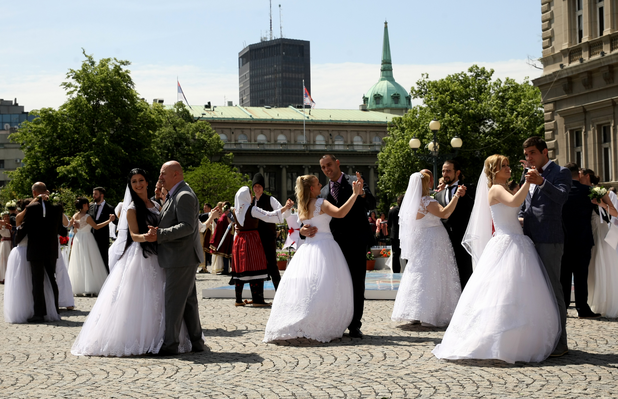 KOLIKO KOŠTA SVADBA Za opštinsko se izdvaja do 13.000 dinara, a i sve ostalo će vam 