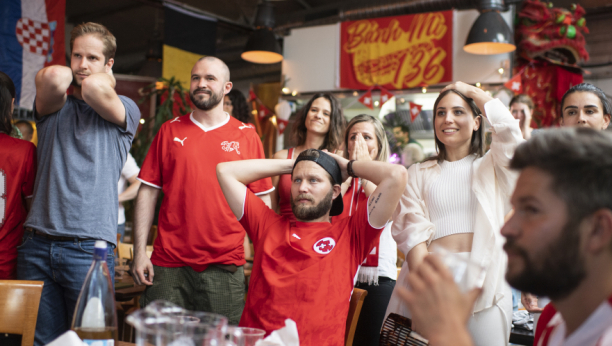 NAVIJAČI BESNI, PREDSEDNIK SVE PREVARIO Tvrdio da je fudbal za sve navijače, a ova odluka je bacila mrlju na sve