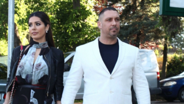 SITUACIJA SE NE SMIRUJE! Oglasila se Tanja Savić nakon optužbi njenog bivšeg supruga da pevačica zlostavlja decu: On ima šifru, ne slušajte ga!