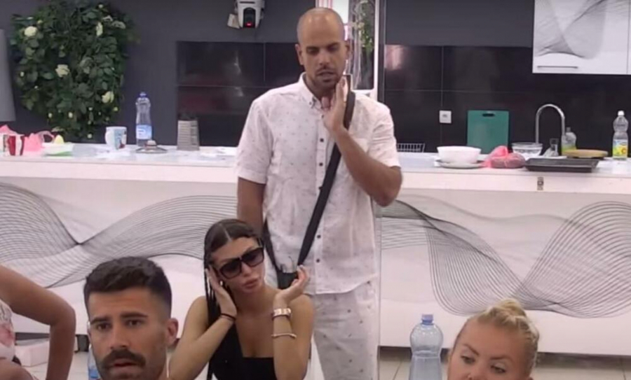 ŽIVOTOM TVRDIM DA NISAM GEJ! Mišel nastavlja da se pere, isplivale nove tajne zadrugara