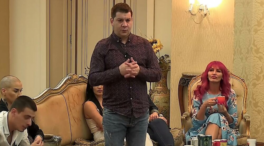 TUČA DECENIJE Ivan Marinković priznao da su ga petorica isprebijala zbog devojke, zvao policiju da mu pomognu!