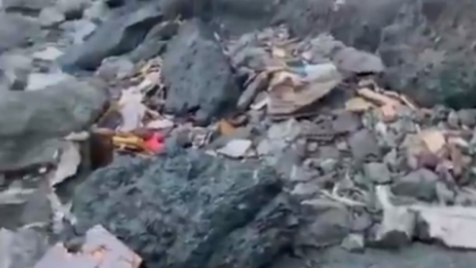 MESTO PADA RUSKOG AVIONA  Potresni snimak, spasioci počeli da nalaze tela (VIDEO)