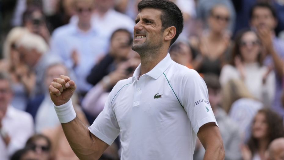 JOŠ JEDAN TRIJUMF! Novak se plasirao u polufinale Vimbldona!