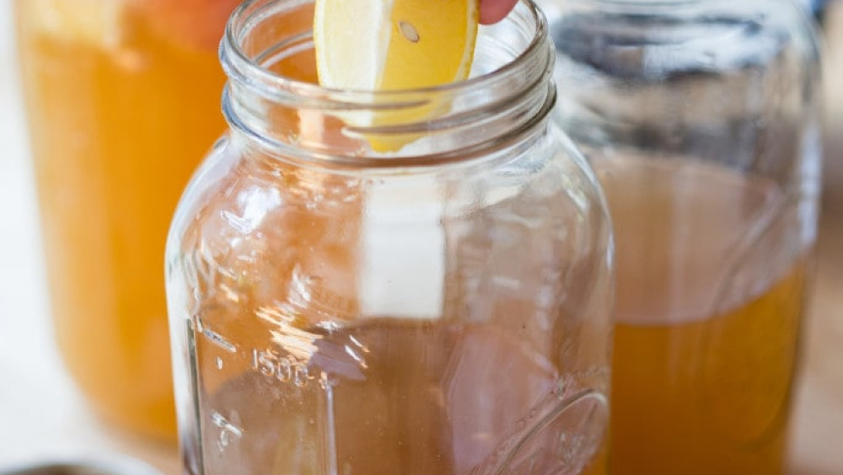 TURBO MRŠAVLJENJE, ZA 2 NEDELJE 5 KILOGRAMA MANJE!  Napitak od 2 namirnice je čudo, a deluje samo ako se pije u određeno vreme