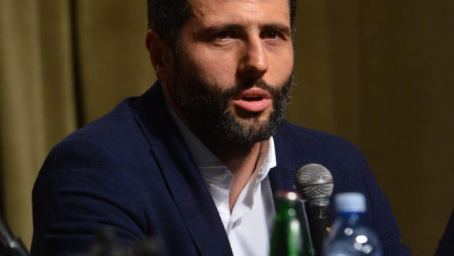 "AKO JE VAMA OVO NORMALNO..." Šapić žestoko odgovorio: Kriminalac pokušava da optuži Vučića da je sa njim