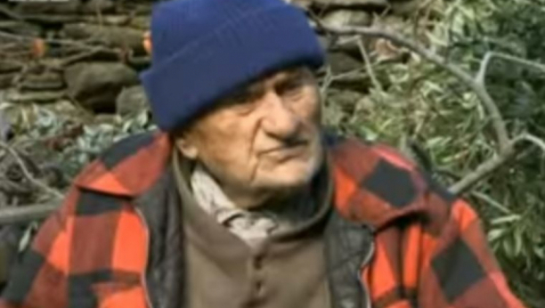 ODBIO HEMIOTERAPIJU, DOČEKAO 102. ROĐENDAN: Deka nadživeo lekare i otkrio recept kojim se rešio raka!