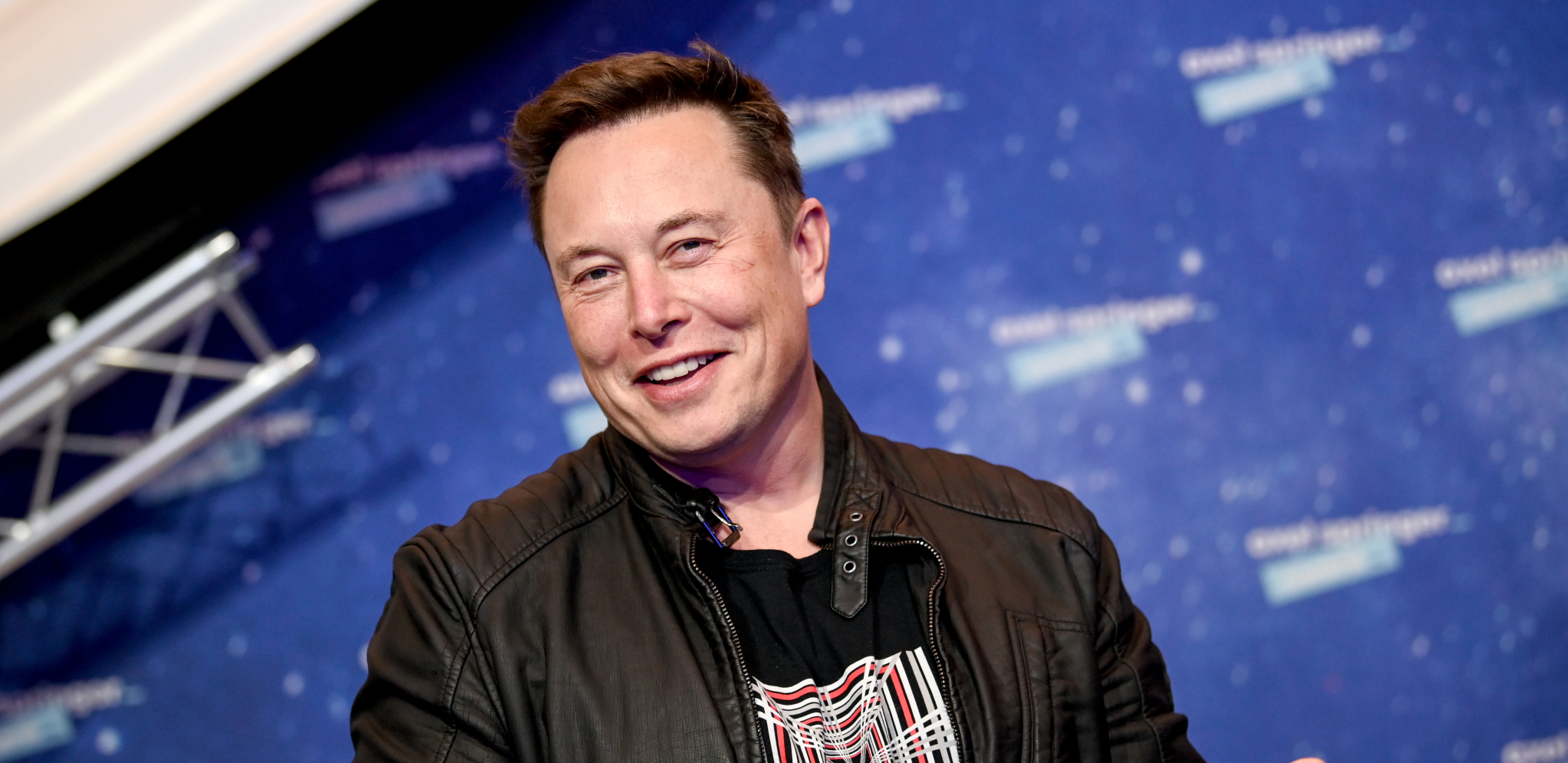 JEDAN OD NAJBOGATIJIH LJUDI NA SVETU STAO NA STRANU ISTINE I SRBA Elon Mask objavom zapalio Tviter