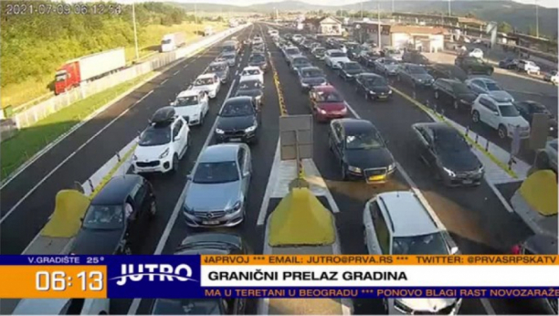 OGROMNE KOLONE Vikend je pred nama, a gužve su već nesnosne (FOTO)