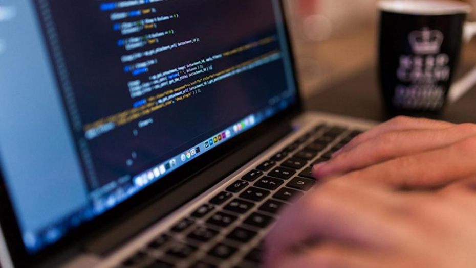 UBIJANJE PREKO TASTATURE Za zlostavljanje na Internetu predviđena sledeća kazna