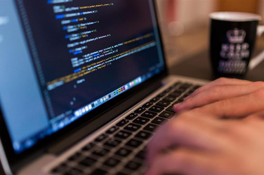 BIL GEJTS PAO ISPOD TREĆEG MESTA Prvi put posle 30 godina pad na Forbsovoj listi