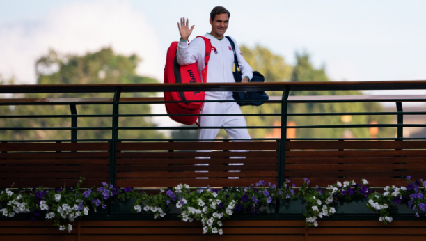SLIKA KOJA JE DIRNULA MNOGE Dok se Đoković i Nadal spremaju za okršaj u Madridu, evo gde se nalazi Rodžer Federer (FOTO)