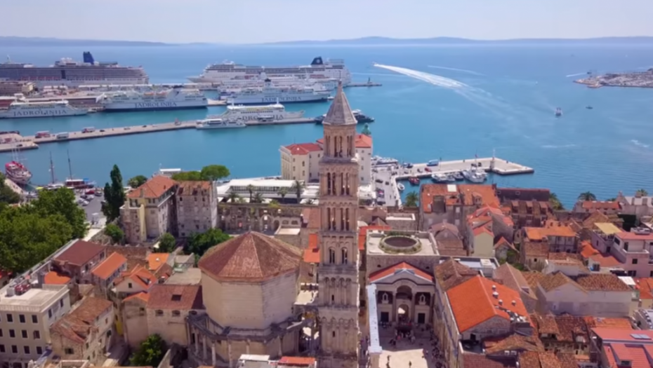 KOBAN SKOK SA STENE Francuskinja zadobila teške povrede na plaži!