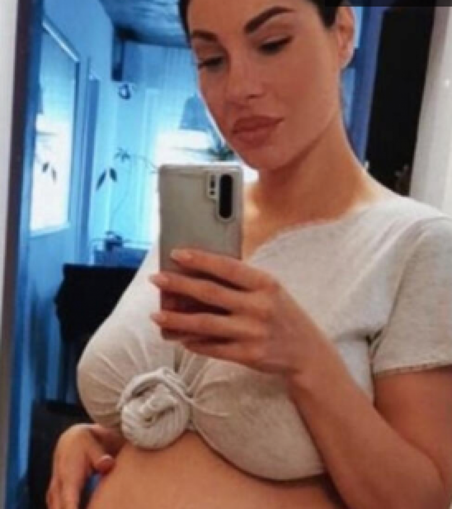 TEŠKO MI JE DA FUNKCIONIŠEM, NISAM SVESNA DA ĆU SE KONAČNO PORODITI! Mia pokazala kako izgleda samo nekoliko sati pred porođaj (FOTO)