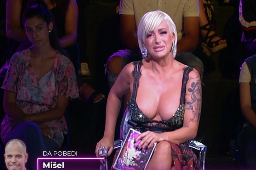 VODITELJKA JE GLUPAČA Gledateljka se javila u emisiju, pa izvređala Dušicu!