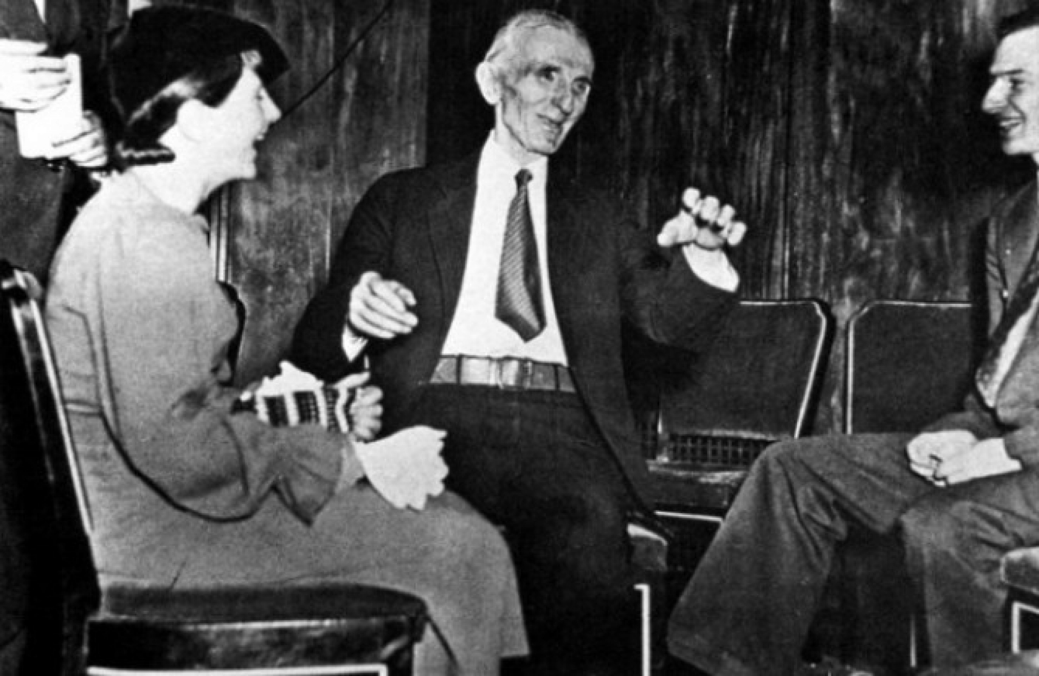 CRKVA SVETIH APOSTOLA PETRA I PAVLA KRIJE TESLINU TAJNU: Pravu istinu o srpskom naučniku možete naći jedino na ovom mestu