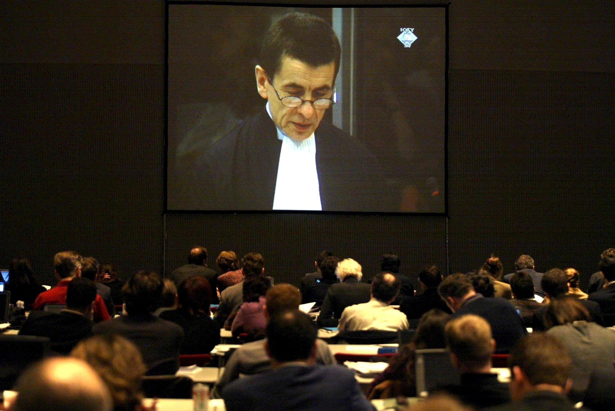 IZLANUO SE DŽEFRI NAJS Putinu 