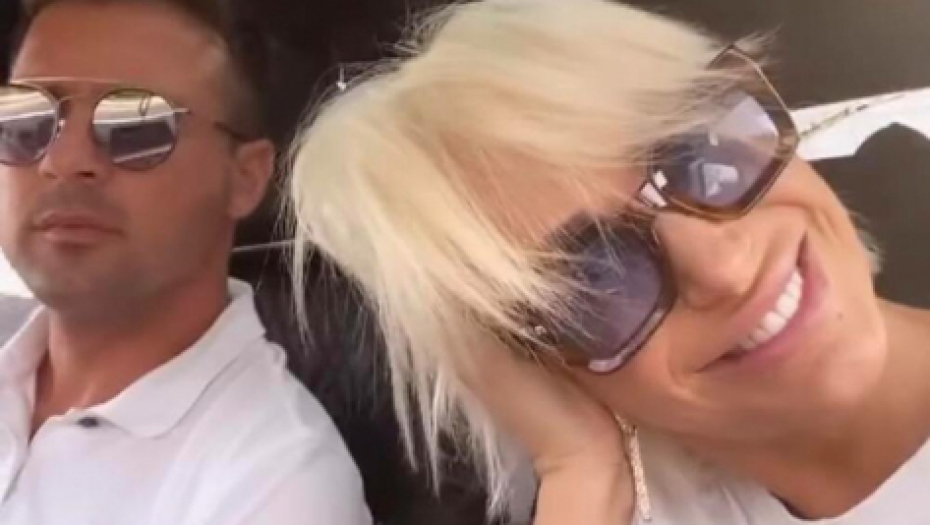 ZALJUBLJENA DUŠICA OBJAVILA INTIMNE DELOVE TELA Jakovljevićka pokazala tetovaže, svi gledali u njeno međunožje!