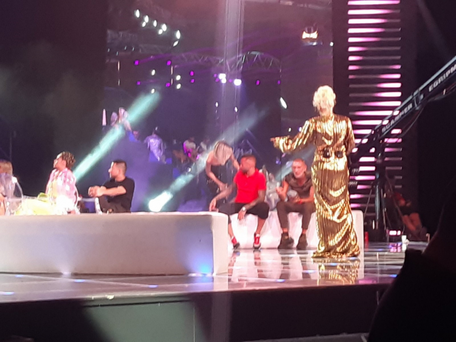 RIJALITI I NAKON RIJALITIJA! Tara i Ša su se poljubili pred svima, a onda su se ponovo žestoko posvađali!