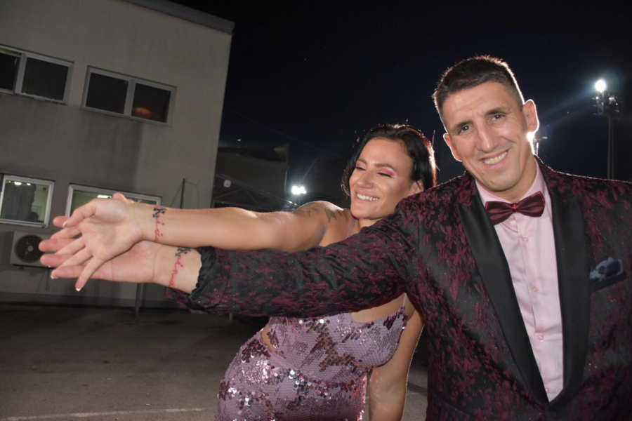 ODVEO JE PRED OLTAR I PRE NEGO ŠTO SMO MISLILI Kristijan Golubović i Kristina Spalević u zanosu, a evo kako je sve izgledalo! (FOTO)