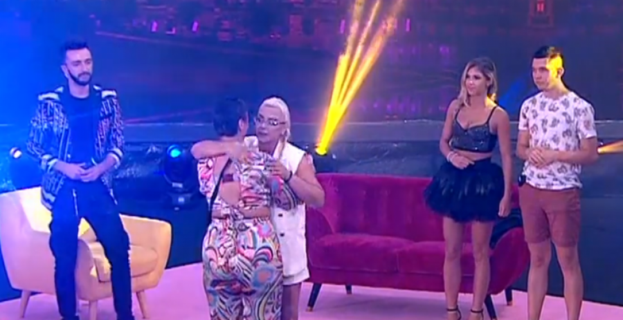 MILJANA SLOMLJENA, PLAŠI SE ZA ŽIVOT RODITELJA! Zbog bolesti oca i majke ne može da jede i spava!