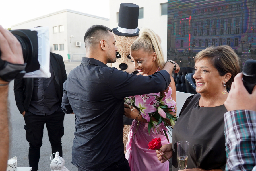 MILICA KEMEZ OSVOJILA KUĆU, A SADA JAVNO POSLALA JAKU PORUKU! Obratila se svima koji su je izdali, od njenih reči mnogima će pozliti (FOTO)