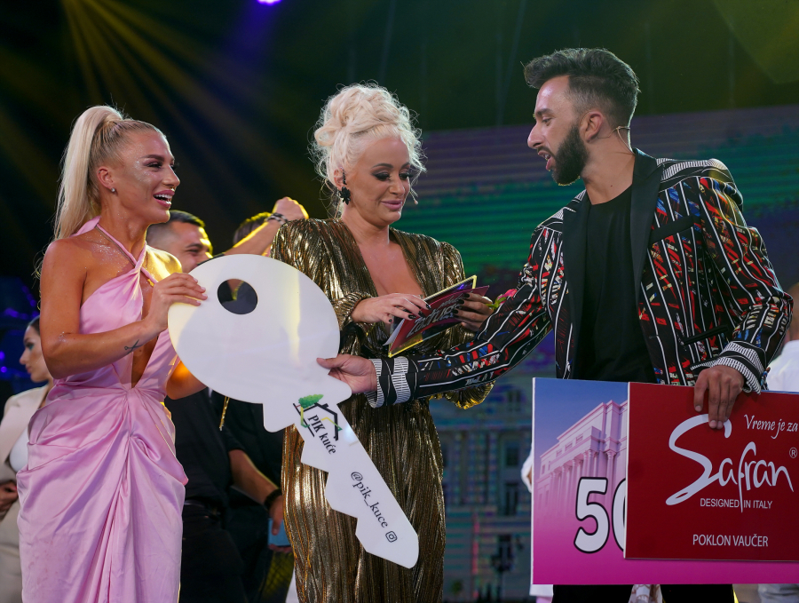 DOBILA VEĆU KUĆU NEGO ŠTO JE OČEKIVALA! Milica Kemez pokazala svoj novi dom!