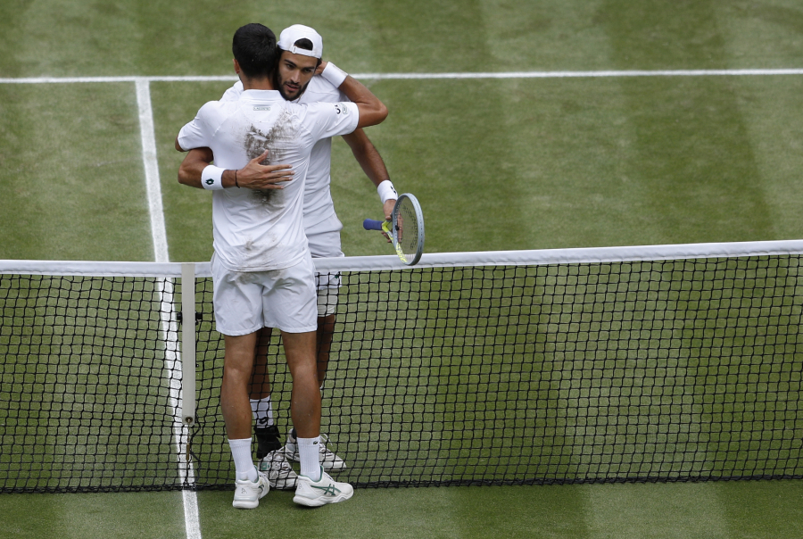 DA LI JE OVO ZNAK DA ĆE NOVAK IGRATI NA VIMBLDONU? Britanci spremaju veliko iznenađenje, uslediće nešto potpuno neočekivano