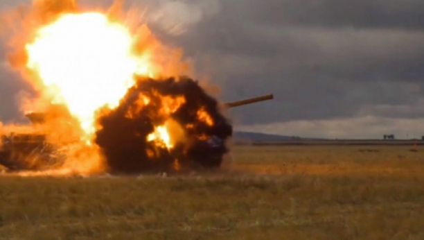 RUSKA ZVER U AKCIJI Ovako izgleda kada “T-14 Armata” pogodi drugi tenk! (VIDEO)