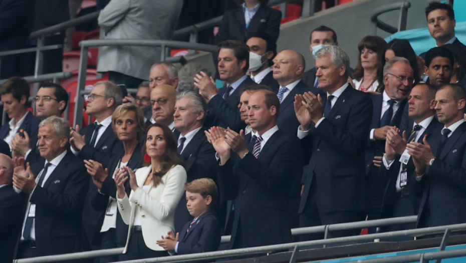 TOTALNI HAOS PRETI EVROPI Čelnik UEFA nikad jače udario na "superligaše"